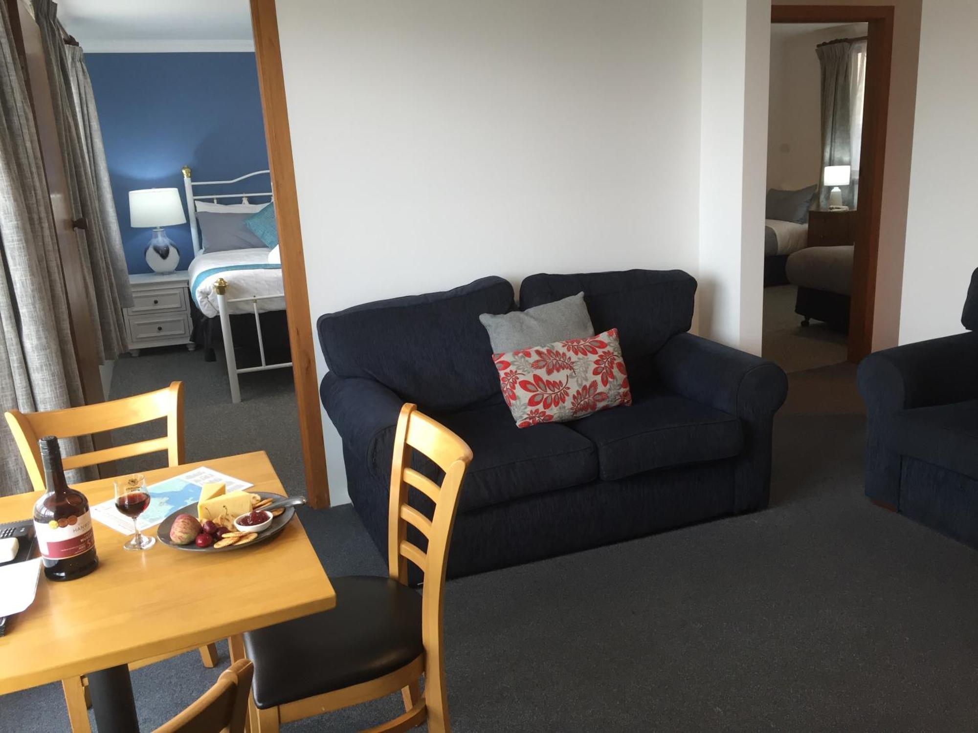 Regatta Point Tavern & Holiday Villas Strahan Eksteriør bilde